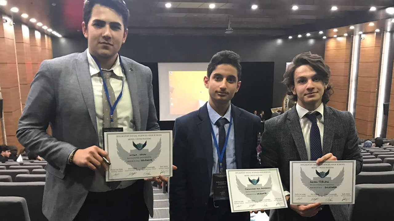 MUN Kulübü Öğrencileri BSBLMUN Konferansında