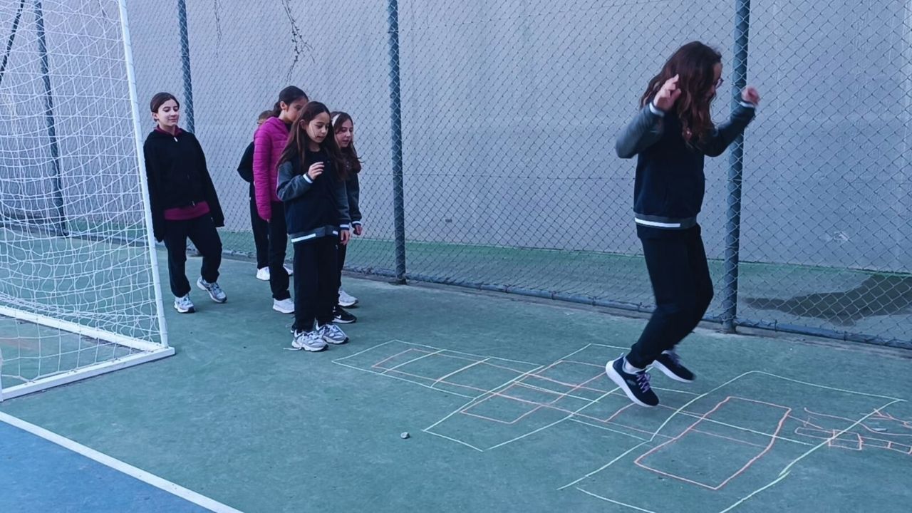 Geçmişten Geleceğe Oyun Köprüsü