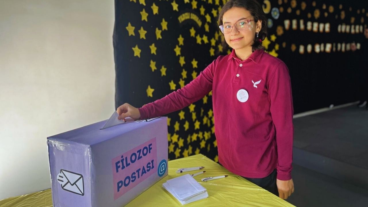 Heyecan ve Merak Dolu Dünya Felsefe Günü