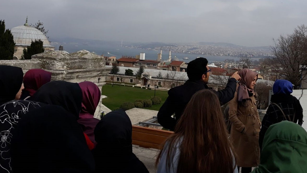 Kariyer Yolunda Adım Adım