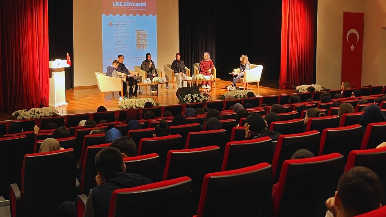 Mezunlarımız Anlattı Öğrencilerimiz Dinledi