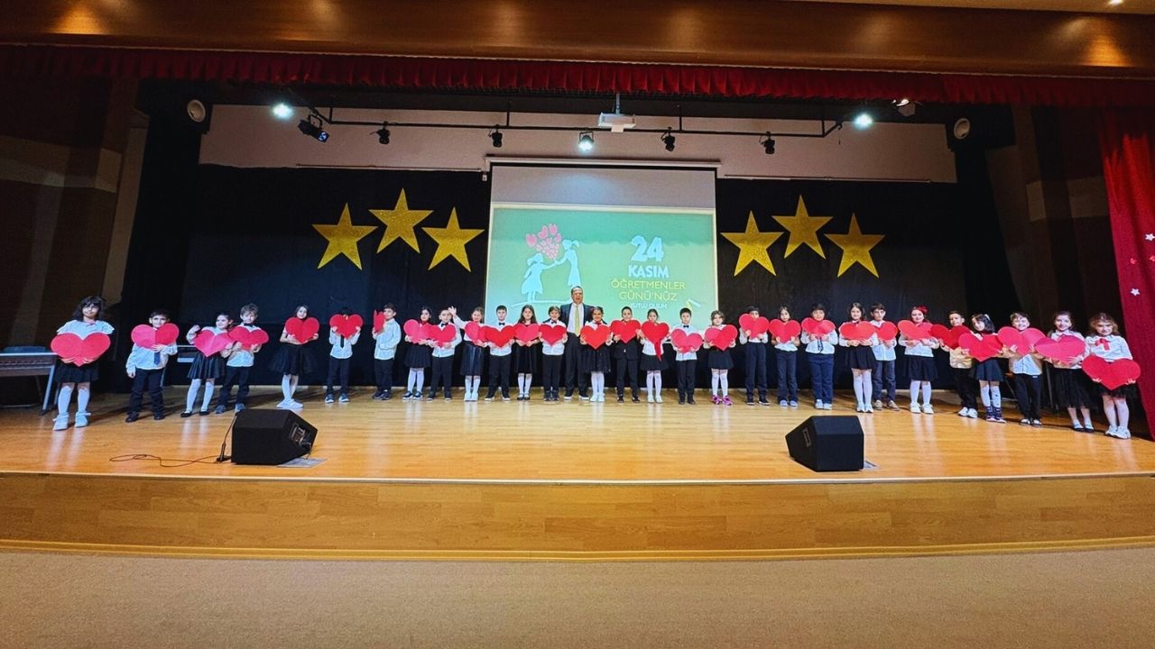 Öğretmenler Günü Coşkusu Kampüsümüzü Sardı