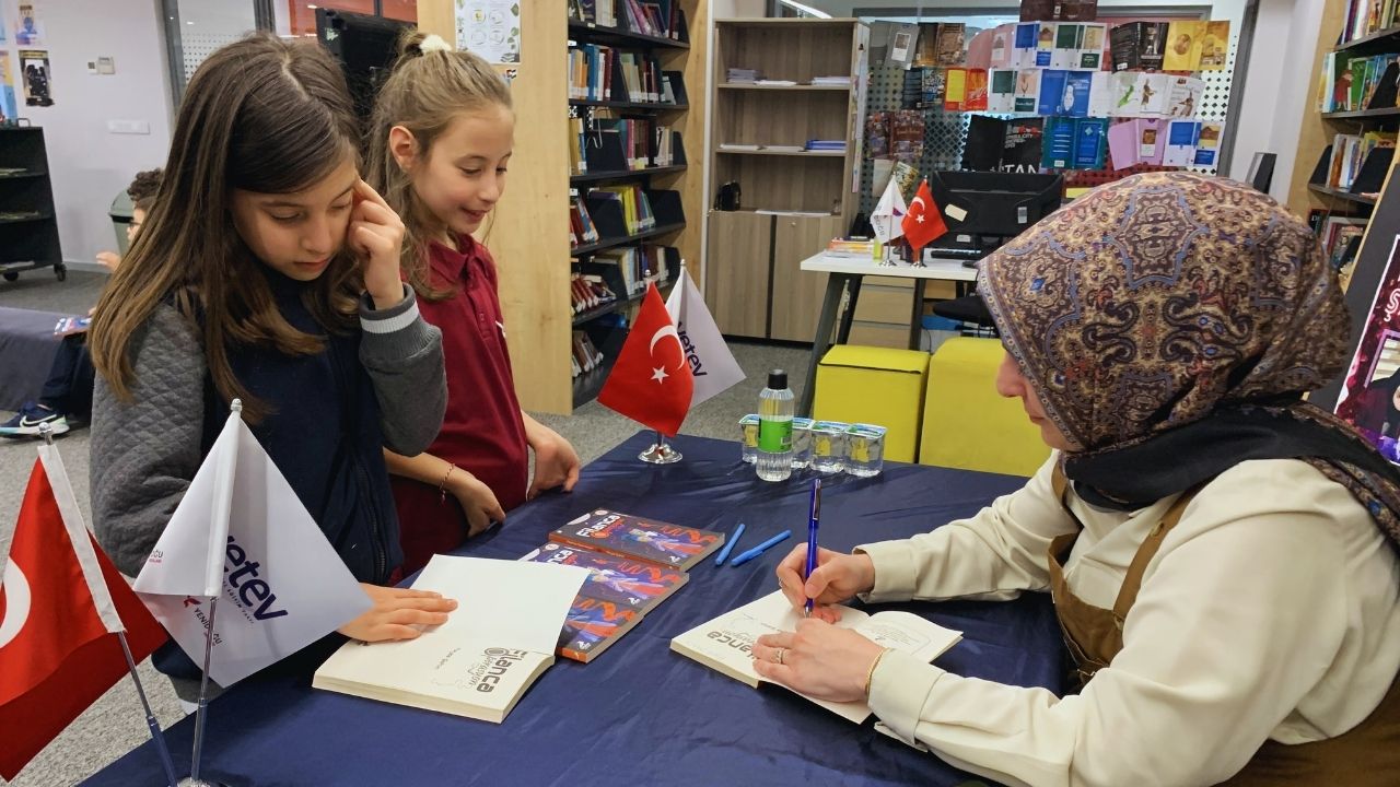 Okuyan Nesiller Yazarlarıyla Buluşuyor