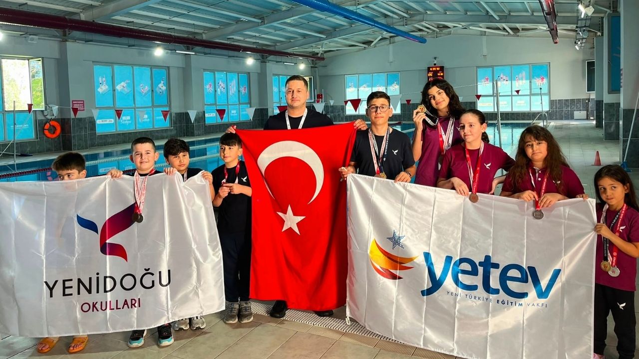 Yüzmede Gurur Tablomuz: 15 Madalya